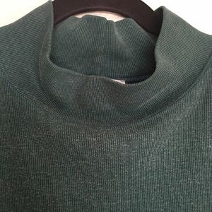 vintage agenda large green mock t long sleeve